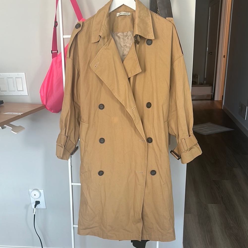 Classic Tan Double-Breasted Women's Trench Coat